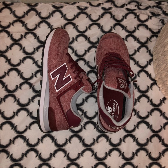 New Balance 574 - Picture 2 of 2